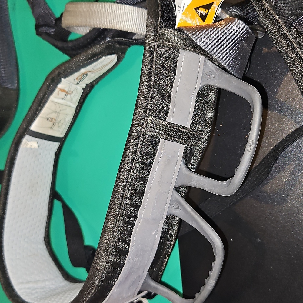 Black Diamond- Primrose Package-RN 81935- climbing harness w/sandbag SIZE 8